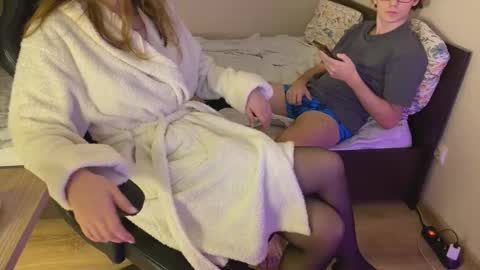 Snapshot of sabrinaanddaniel chatting on October 9, 9:35 pm SabrinaDaniel online show from October 9, 9:35 pm