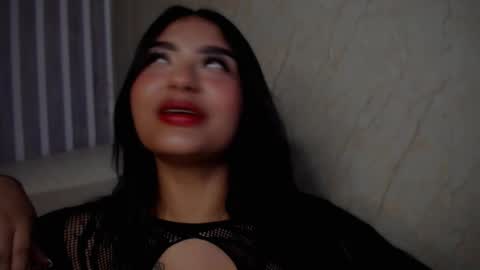 mariana  online show from January 21, 9:25 pm