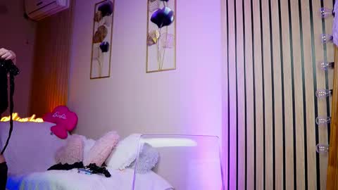 SabrinaJade online show from November 11, 5:29 am