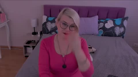 Sabrina MacMarren online show from February 16, 8:54 am