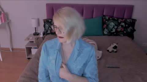 Sabrina MacMarren online show from February 27, 4:32 pm