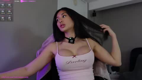 Snapshot of sabrinasarcade chatting on February 10, 4:25 pm Sabrina online show from February 10, 4:25 pm