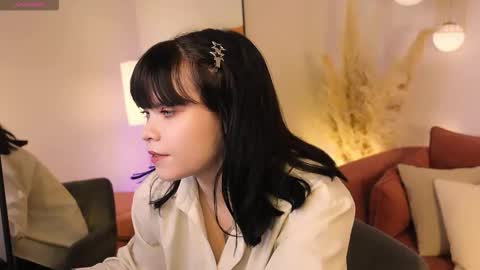 Snapshot of sabrinashi chatting on March 1, 9:33 am Sabrina online show from March 1, 9:33 am