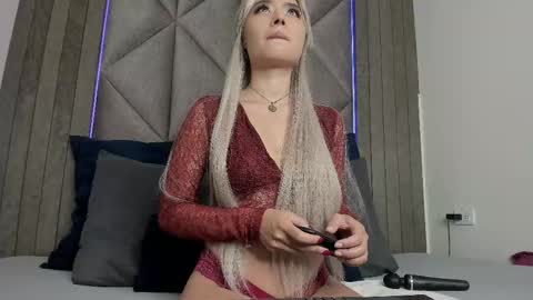 Snapshot of sabrinaspell_ chatting on January 16, 11:37 am S A B R I N A online show from January 16, 11:37 am