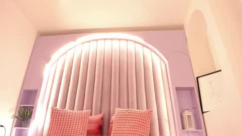 Snapshot of sabrinaspell_ chatting on September 16, 11:33 am S A B R I N A online show from September 16, 11:33 am