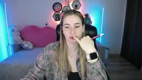 Sabrina Violet online show from May 25, 8:09 am