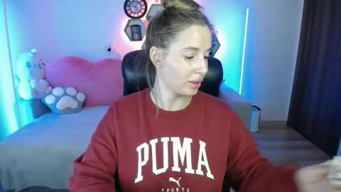 Sabrina Violet online show from May 30, 8:11 am