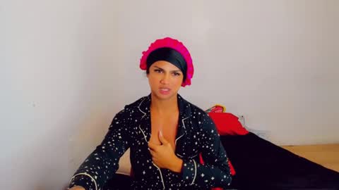 Sacha online show from December 6, 7:56 pm