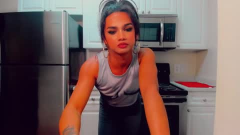 Sacha online show from February 8, 1:22 am