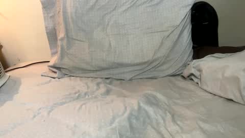 Snapshot of sackskincreamer chatting on February 14, 7:49 am R online show from February 14, 7:49 am