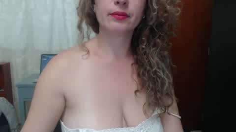 Snapshot of sacrletardiente chatting on April 18, 9:37 pm sacrletardiente online show from April 18, 9:37 pm