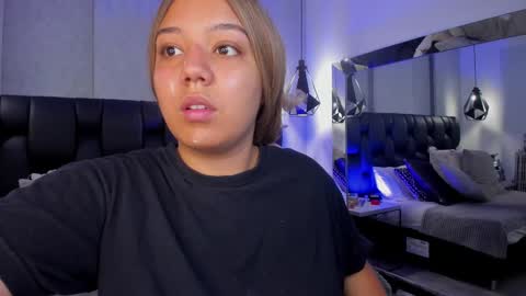 Snapshot of sadiefoster chatting on September 25, 2:10 pm Sadie online show from September 25, 2:10 pm