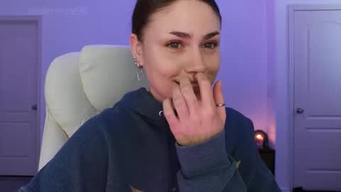 Sadie Renee  online show from September 15, 8:53 pm