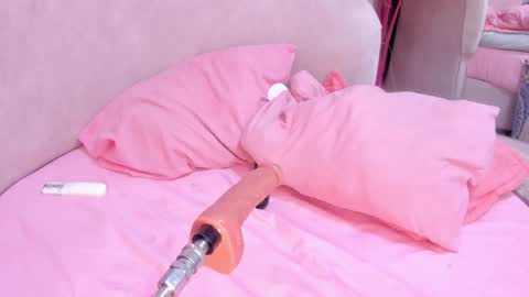 Snapshot of saekohofman chatting on December 24, 11:28 am Mara online show from December 24, 11:28 am