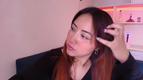 Cami online show from December 4, 7:00 pm