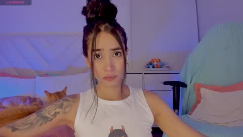 saely1 online show from March 16, 1:55 am