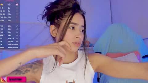 saely1 online show from March 16, 5:44 am