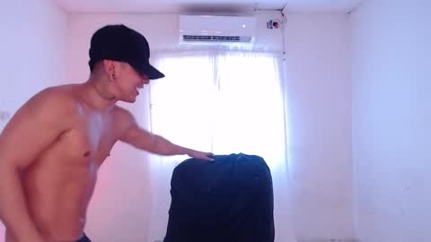 saenz_hotx online show from December 13, 6:27 pm