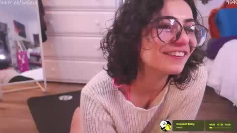 Safa online show from March 25, 8:04 pm