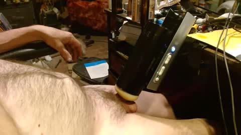 safety_fist online show from January 14, 2:39 am