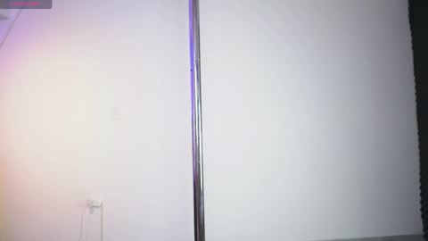 safiro_evans online show from March 31, 1:33 pm