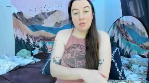 saggiemaggie online show from January 9, 1:58 pm