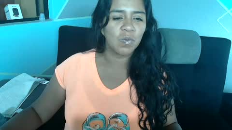 Snapshot of saggil_0385 chatting on June 14, 8:55 pm saggil_0385 online show from June 14, 8:55 pm