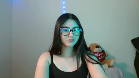 Sahaliefox  online show from September 27, 6:02 pm