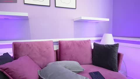 Snapshot of saharakramer chatting on March 8, 3:13 pm saharakramer online show from March 8, 3:13 pm