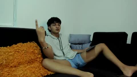 Snapshot of sahircharm chatting on April 30, 11:42 pm sahircharm online show from April 30, 11:42 pm