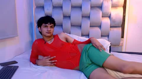 Snapshot of sahircharm chatting on May 5, 12:40 am sahircharm online show from May 5, 12:40 am