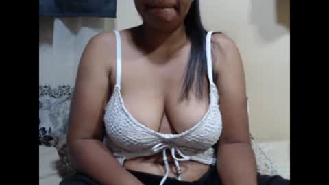 Snapshot of sahobelle chatting on December 22, 4:59 pm sahobelle online show from December 22, 4:59 pm