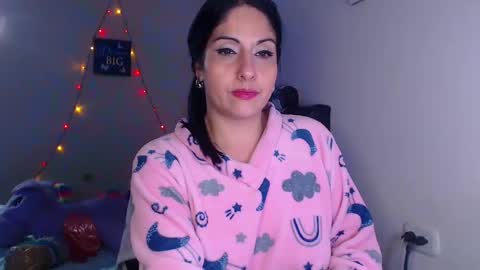 Snapshot of sahotlove1 chatting on December 11, 3:24 am Karina online show from December 11, 3:24 am