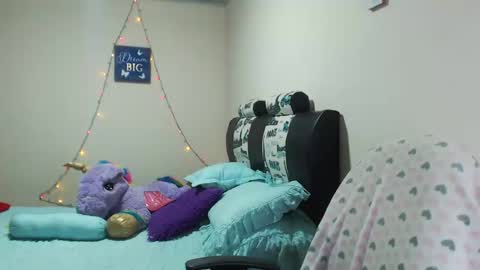 Snapshot of sahotlove1 chatting on December 14, 1:28 am Karina online show from December 14, 1:28 am
