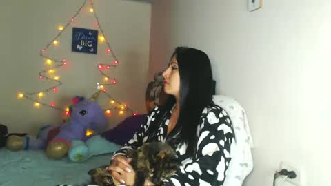 Snapshot of sahotlove1 chatting on December 20, 2:30 am Karina online show from December 20, 2:30 am