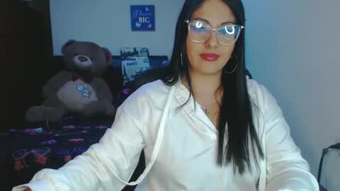 Snapshot of sahotlove1 chatting on September 30, 2:38 am Karina online show from September 30, 2:38 am