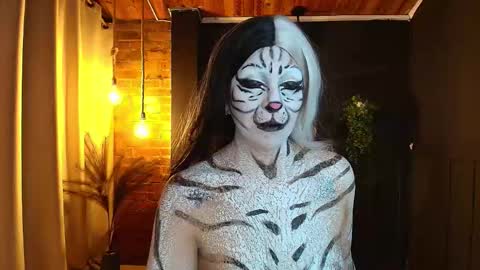 SARA online show from October 31, 5:19 am