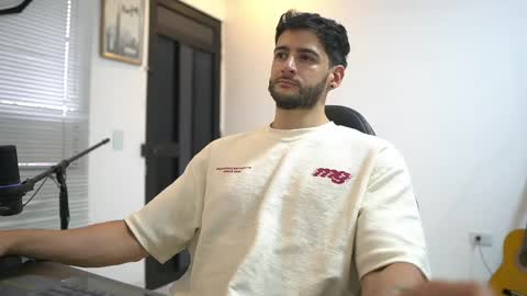 saimon  online show from March 30, 8:21 pm