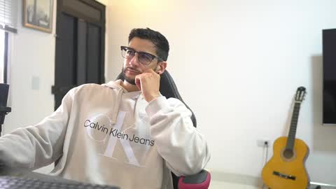 saimon  online show from April 8, 6:52 pm