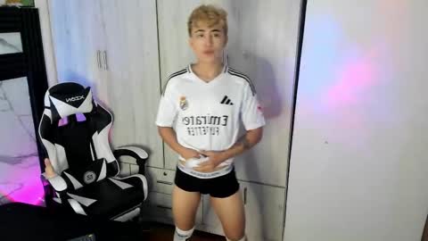 Juan online show from November 21, 1:43 pm