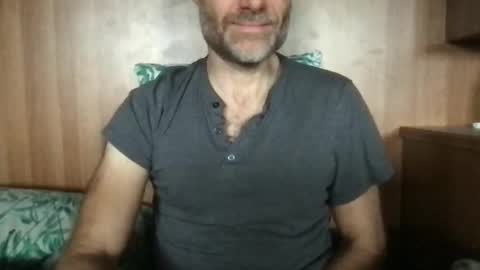 Snapshot of saint009 chatting on October 16, 10:05 am saint009 online show from October 16, 10:05 am