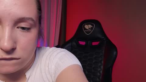 saint__vicious online show from October 16, 8:43 pm