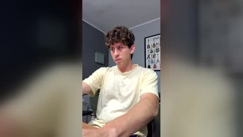 Snapshot of saint_nott chatting on April 19, 6:32 pm saint_nott online show from April 19, 6:32 pm