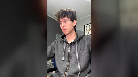 Snapshot of saint_nott chatting on April 29, 1:48 pm saint_nott online show from April 29, 1:48 pm