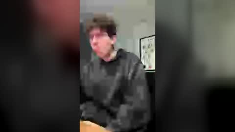 Snapshot of saint_nott chatting on June 21, 10:34 pm saint_nott online show from June 21, 10:34 pm