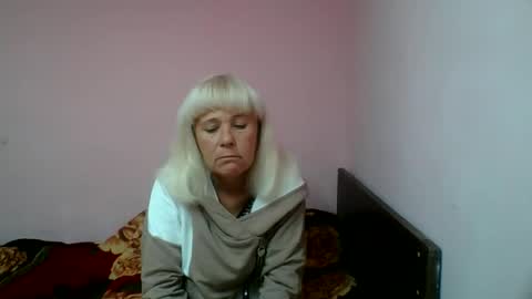 Snapshot of sakura_blonde chatting on September 25, 5:49 pm sakura_blonde online show from September 25, 5:49 pm