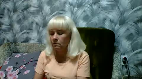 Snapshot of sakura_blonde chatting on October 26, 3:29 pm sakura_blonde online show from October 26, 3:29 pm