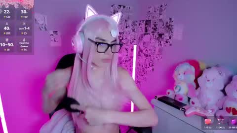 Snapshot of sakura_kitty_ chatting on June 17, 5:32 am Kitty online show from June 17, 5:32 am