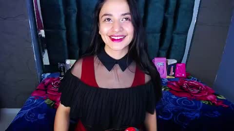 Snapshot of salamandrafon chatting on May 17, 4:32 am salamandrafon online show from May 17, 4:32 am