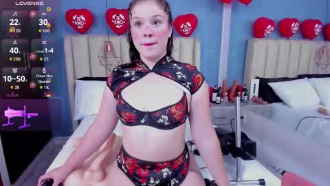 Snapshot of salem_rose01 chatting on February 15, 9:00 pm salem_rose01 online show from February 15, 9:00 pm